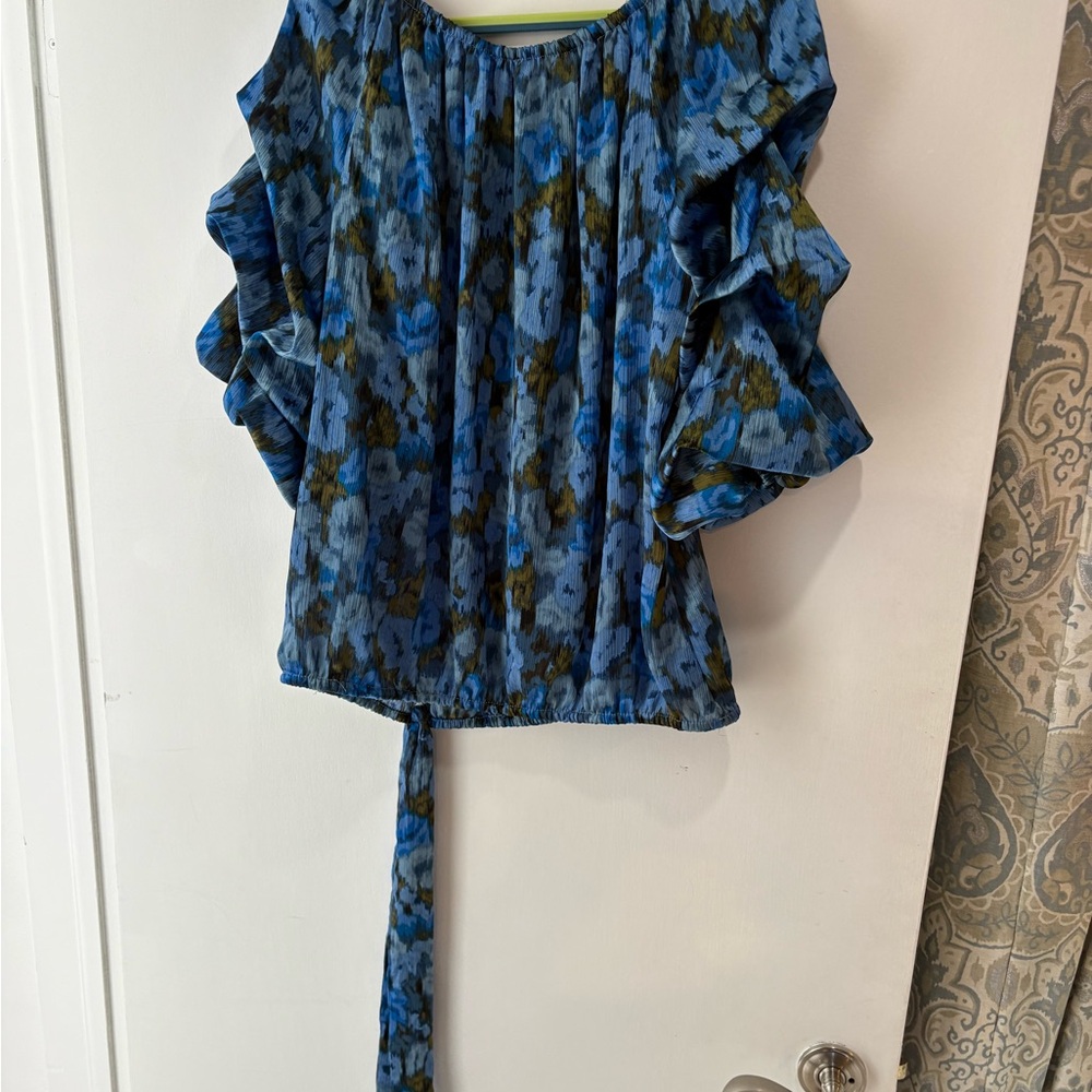 Vince Camuto Blue Floral Ruffle Blouse - Picture 3 of 3
